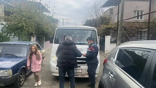 Jandarma ekipleri bilgilendirme çalışmalarını sürdürüyor