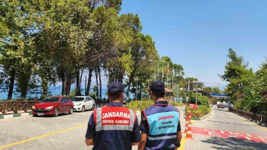 Jandarma ekipleri çevre ve orman yangınlarına karşı bilgilendirdi