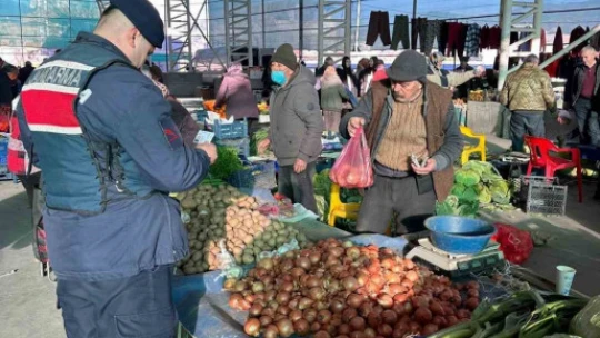 Jandarma ekipleri Çineli vatandaşları bilgilendirdi