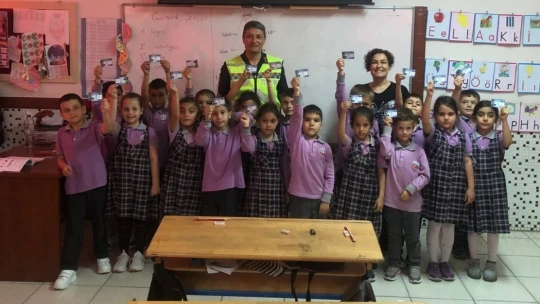 Jandarma ekipleri öğrencileri bilgilendirdi