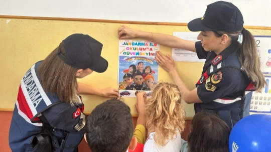 Jandarma ekipleri öğrencileri bilgilendirdi