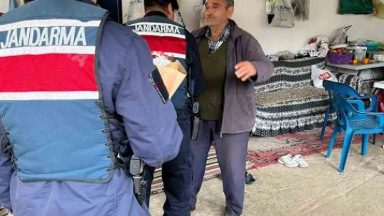 Jandarma gazileri yalnız bırakmıyor