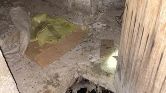 Jandarma gözünü kırpmadan fosseptik çukuruna inip küçük Aras'ı ölümden kurtardı
