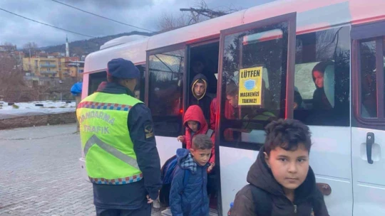 Jandarma hem denetledi, hem bilgilendirdi