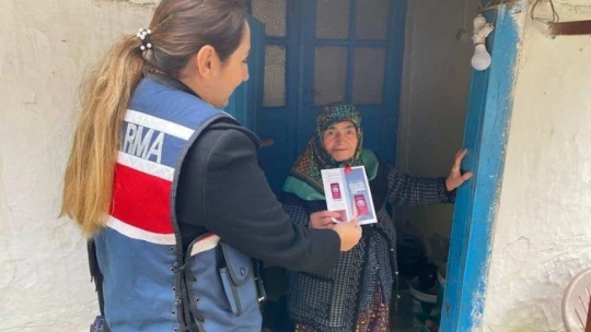 Jandarma, kadınlara KADES'i anlattı