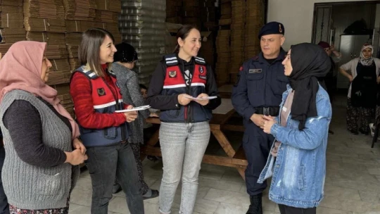 Jandarma kadınlara KADES'i anlattı