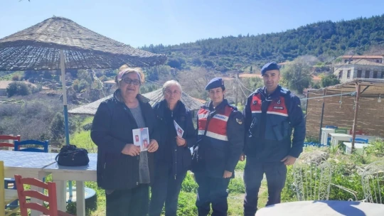 Jandarma kadınlara KADES'i anlattı