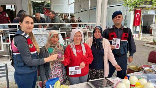 Jandarma kadınları KADES hakkında bilgilendirildi