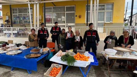 Jandarma kadınları KADES hakkında bilgilendirildi