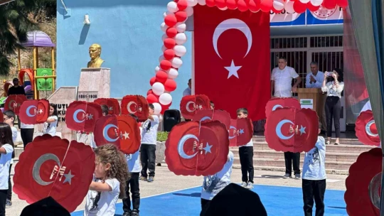 Jandarma, karne sevincine ortak oldu