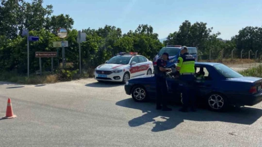 Jandarma, kural tanımaz sürücüleri affetmedi