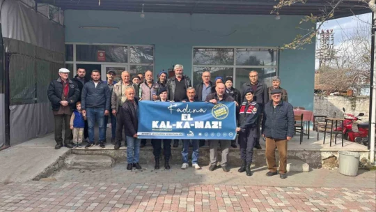 Jandarma Kuyucak'ta vatandaşları bilgilendirdi