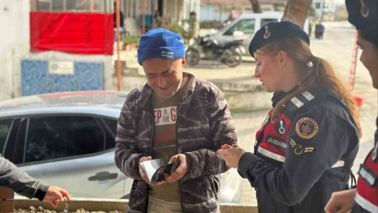 Jandarma Kuyucak'ta vatandaşları bilgilendirdi