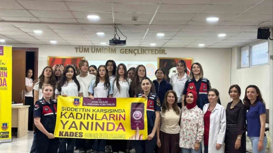Jandarma liseli gençleri bilgilendirdi