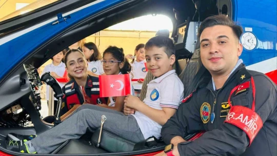 Jandarma, minik öğrencileri ağırladı