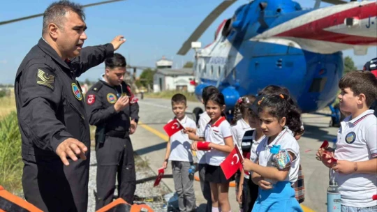 Jandarma, minik öğrencileri ağırladı