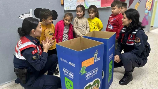 Jandarma öğrencilere doğa sevgisini anlattı