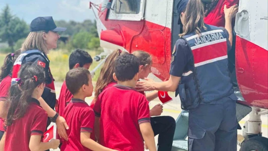 Jandarma öğrencileri ağırladı