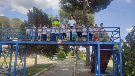 Jandarma trafikten 49 okulda eğitim