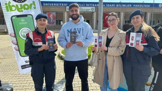 Jandarma üniversite öğrencilerini bilgilendirdi