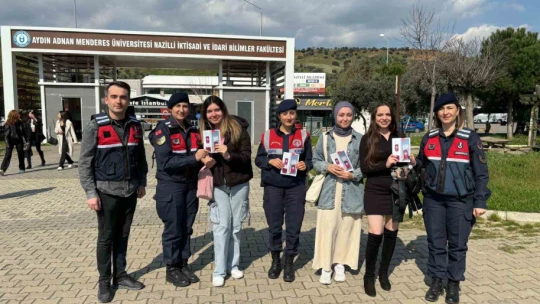 Jandarma üniversite öğrencilerini bilgilendirdi