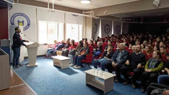 Jandarma üniversite öğrencilerini dolandırıcılığa karşı bilgilendirildi