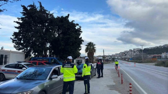 Jandarma yeni yıl öncesi kontrollerini sürdürüyor