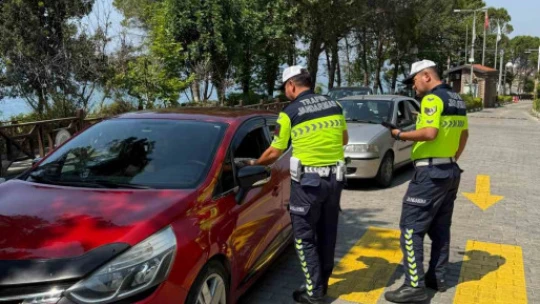 Jandarmadan 'şekerli' trafik denetimi