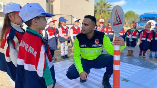 Jandarmadan Çine'de trafik eğitimi