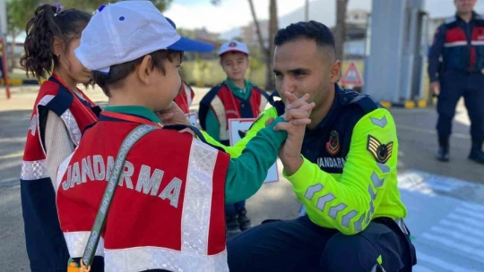 Jandarmadan Çine'de trafik eğitimi
