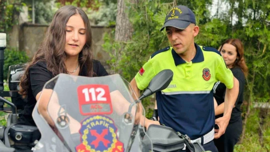 Jandarmadan lise öğrencilerine tanıtım