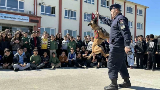 Jandarmadan öğrencilere 'Deprem Farkındalık' eğitimi