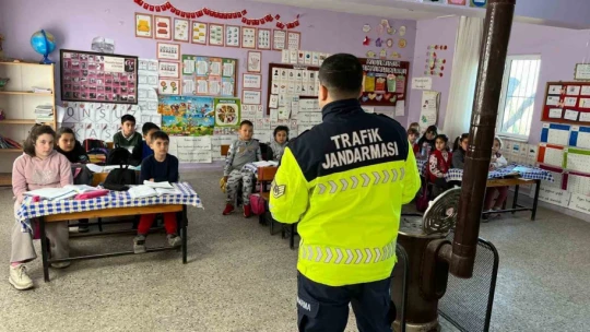 Jandarmadan öğrencilere trafik eğitimi