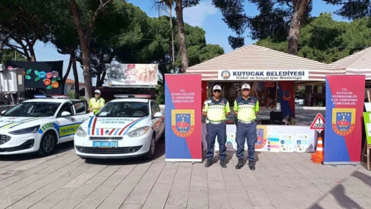 Jandarmadan öğrencilere trafik bilinci eğitimi