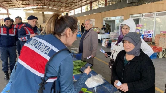 Jandarmadan pankartlı KADES bilgilendirmesi