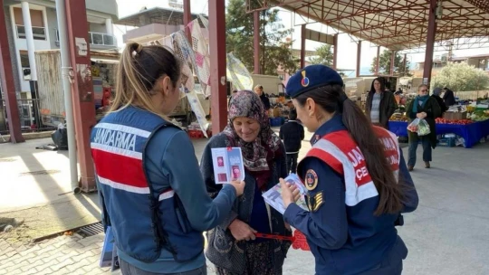 Jandarmadan pankartlı KADES bilgilendirmesi