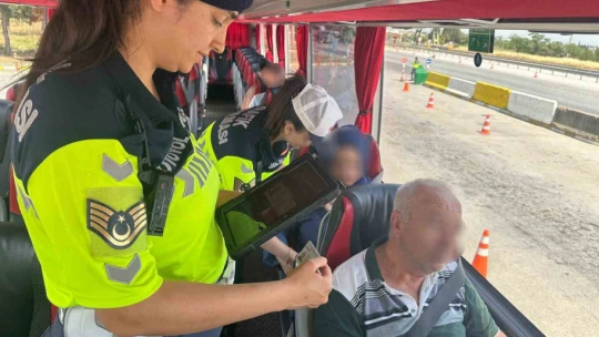 Janndarmadan bayram öncesi yol denetimi