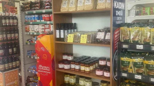 Kadın emeğiyle üretilen doğal ürünler marketlerde yerini aldı