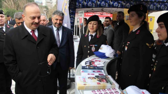 Kadınlar el emeği ürünlerini görücüye çıkarttı
