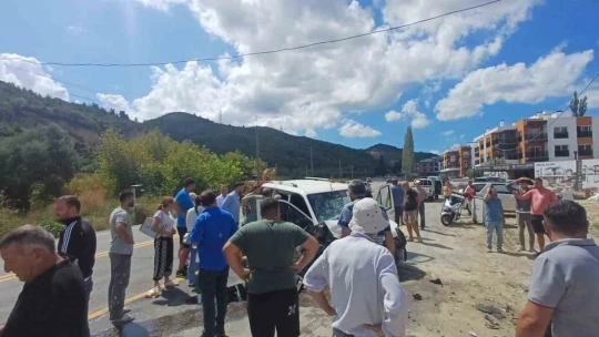 Kafa kafaya çarpıştılar: 4 yaralı