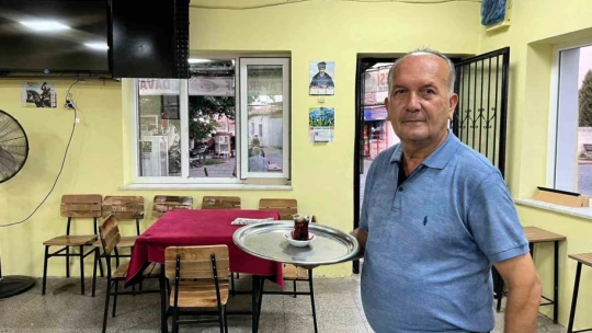 Kahvehane sahiplerinin rekabeti müşteriye yaradı