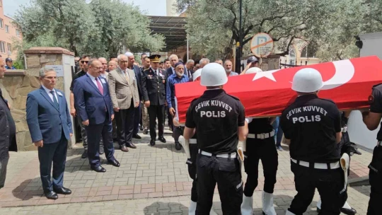 Kalp krizi geçirerek hayatını kaybeden polis memuru son yolculuğuna uğurlandı