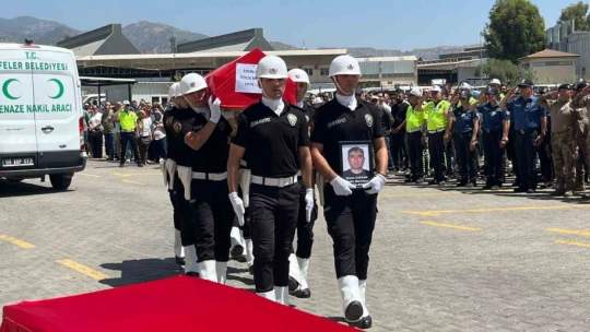 Kalp krizi geçirip hayatını kaybeden polis memuru için tören düzenlendi