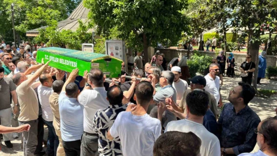 Kalp krizine yenik düşen Özdemir, son yolculuğuna uğurlandı