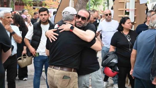 Kansere yenik düşen şarkıcı Şimal, Kuşadası'nda son yolculuğuna uğurlandı