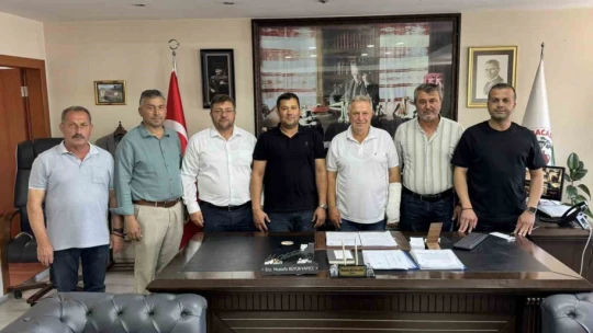 Karacasu bayramlaştı, vatandaşlar bir araya geldi