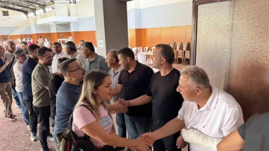 Karacasu bayramlaştı, vatandaşlar bir araya geldi