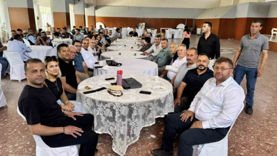 Karacasu bayramlaştı, vatandaşlar bir araya geldi
