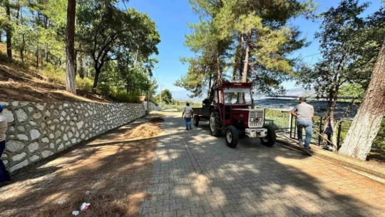 Karacasu Belediyesi'nden Dedebağ'da temizlik çalışması