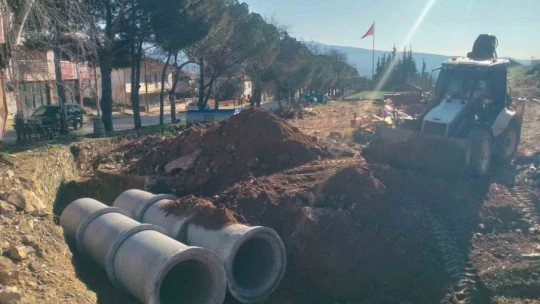 Karacasu'da beton büzler yer altına indirildi